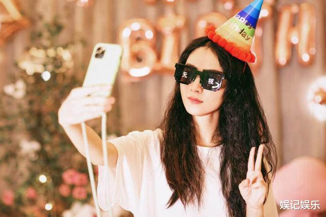 冯绍峰|冯绍峰离婚后首更博，换了头像，却在另一平台跟赵丽颖继续用情头