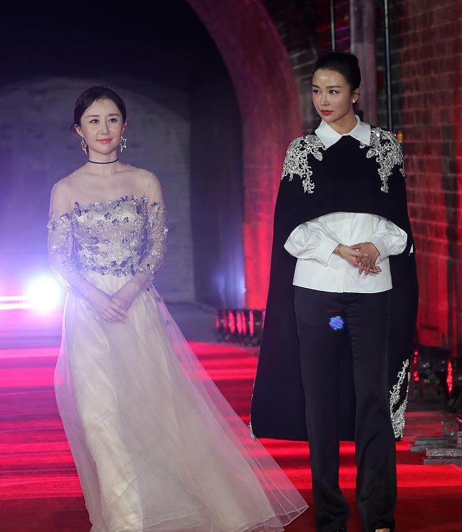 张嘉倪|舒畅身穿礼服好有气质，为人低调演技好，真是令人喜爱