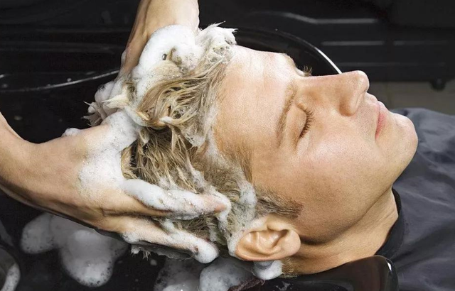 衰老|男性衰老“根源”被找到,凉水洗头排第4,第1名或与运动关联大