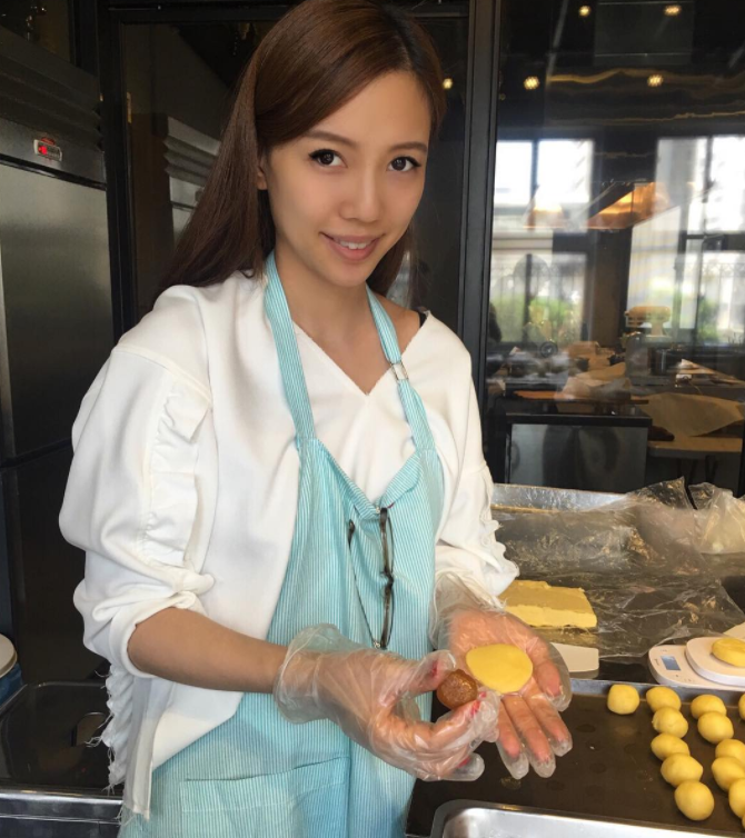 王力宏|经纪公司透露王力宏新动向，隔离满7天不回家，续住酒店独自跨年