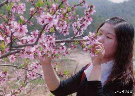豆豆小糖果|被黑人男友感染，并公开艾滋病的女大学生朱力亚，如今怎样了？