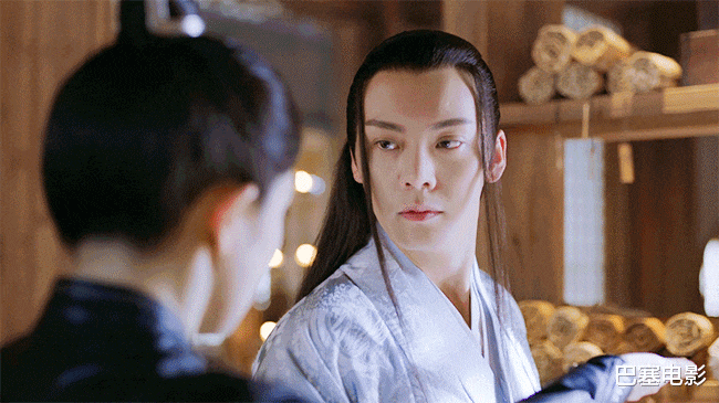 粉色|左手右手慢动作，陈伟霆的脸、杨幂的睫毛，都不如他们的演技尴尬