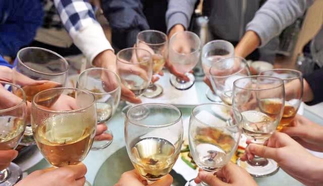 香蕉|服用他汀类药物时,尽量不要同时吃这3种食物,记得告诉身边人