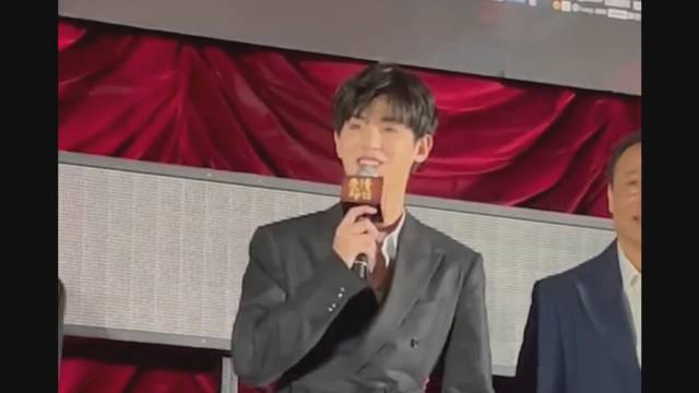 杜华|太抠门了！杜华为黄明昊包100场电影，费用从黄明昊片酬里扣