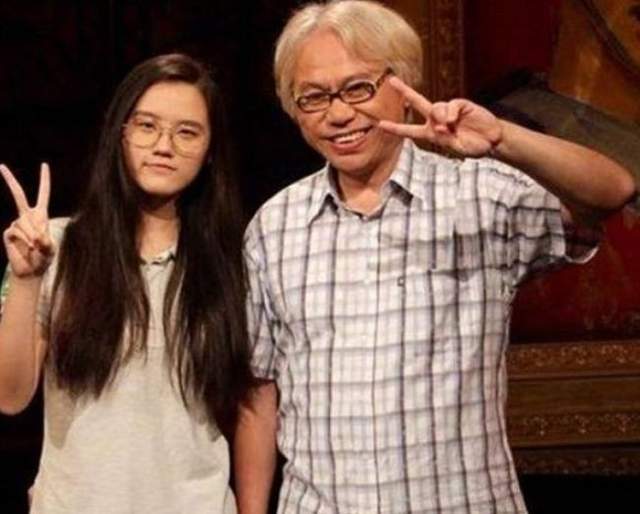 王刚|娱乐圈里的8对老夫少妻，他从“干爹变老公”，乱到你无法想象