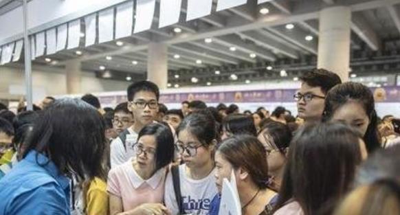 求职|文科专业的“四大天坑”，看起来前途无量，实则“毕业即失业”