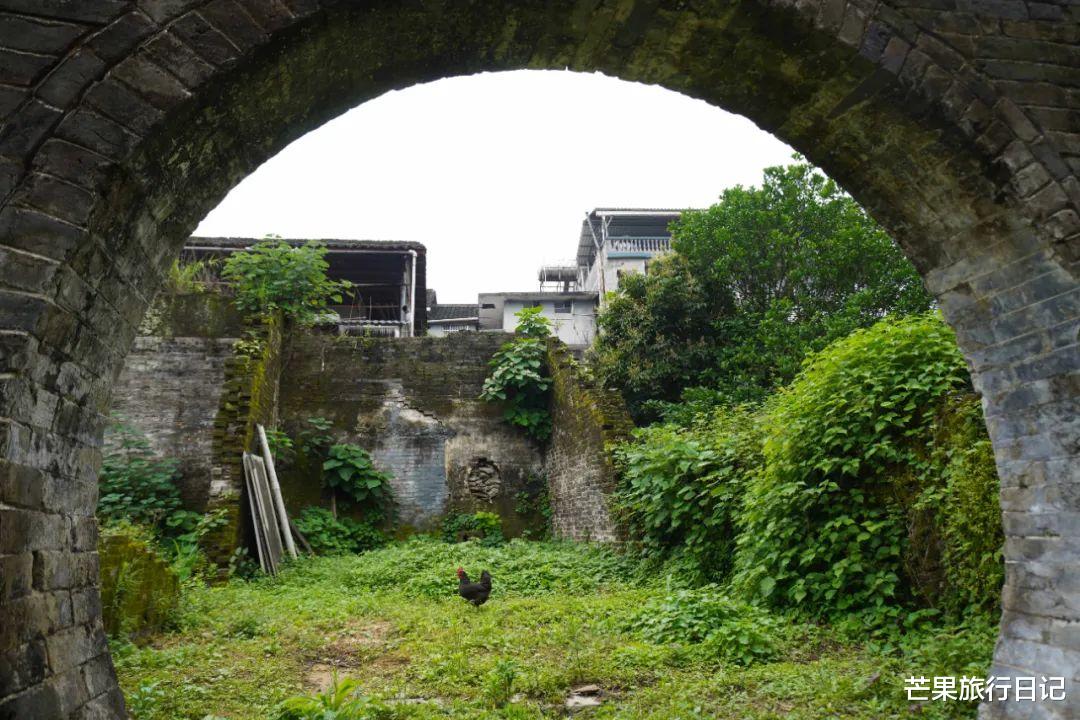 碼頭 中國唯一水上古城，400年來只能乘船出入，風景秀麗如世外桃源