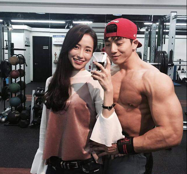 佟丽娅|韩国最美私教姜贤京：撞脸佟丽娅，面容姣好身材贼棒