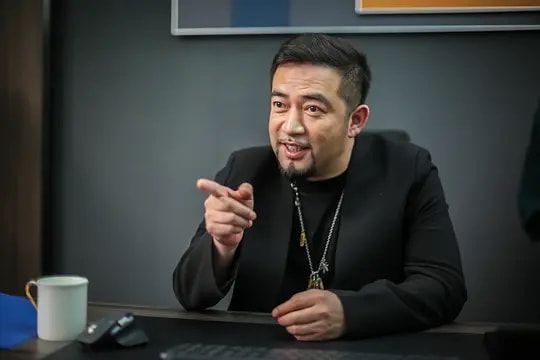 崔志佳|网大又一部“王炸”上线，故事简单笑点却十足，丝毫不输院线电影