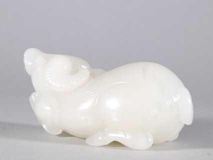 和田玉籽料|和田玉籽料牛气冲天摆件