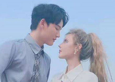 整容|“妈生脸”还是“整容脸”？芭比网红迪丽拉，吃饭却不敢张大嘴？