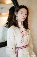 袁立|往丈夫身上泼脏水，情迷王大治和梁朝伟传出绯闻，董洁现在下场如何？