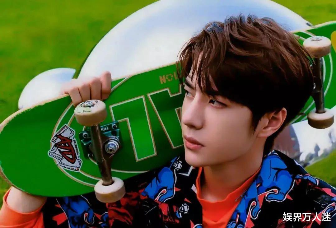 王一博|王一博全能人设被打脸？被曝招摩托滑板舞蹈替身，还意外暴露身高