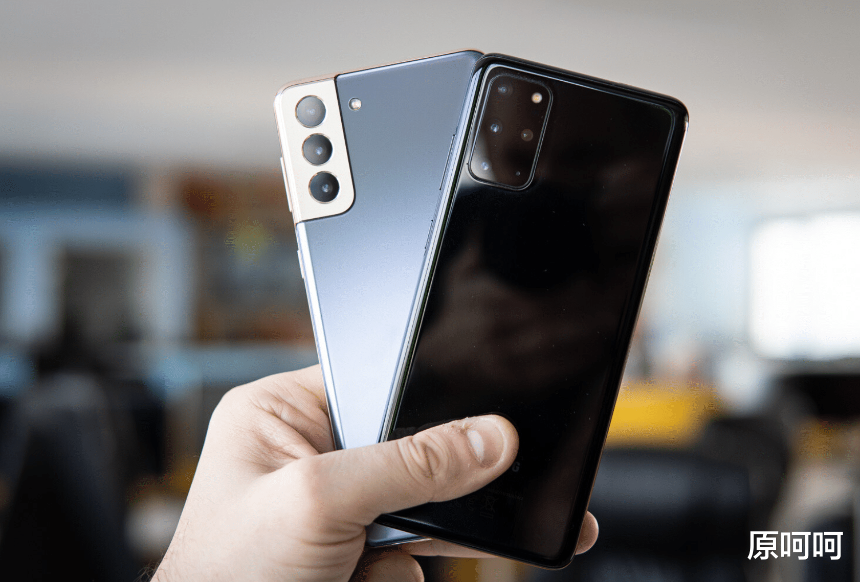 三星Galaxy 围观！三星新旧旗舰机最强对抗：Galaxy S21 VS S20，却不相上下
