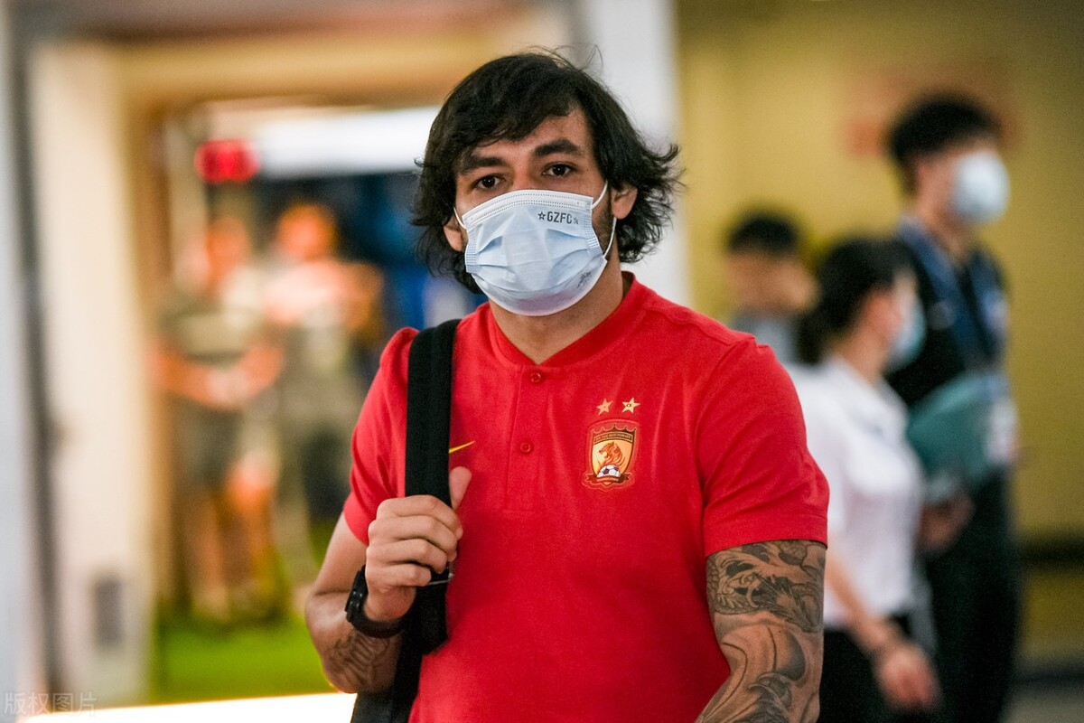 国足|国足急需的归化有希望了！有了他的加入，将彻底激活艾克森和阿兰