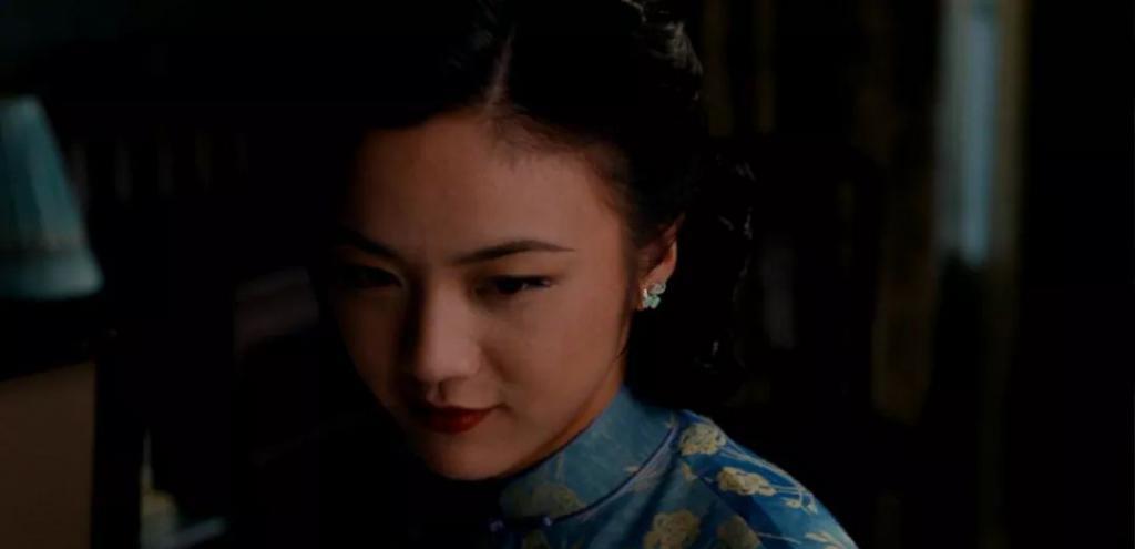 穿衣搭配|汤唯、倪妮，她俩就是我心里旗袍的代名词！