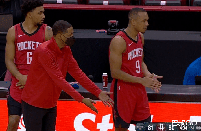 火箭隊(duì)|26分8板3助！奧利尼克天神下凡，火箭果然賭贏了，奧迪不值三千萬(wàn)