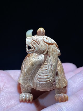 |明以前 和田玉受沁 龟鹤延年 龙龟 龟鸟摆件
