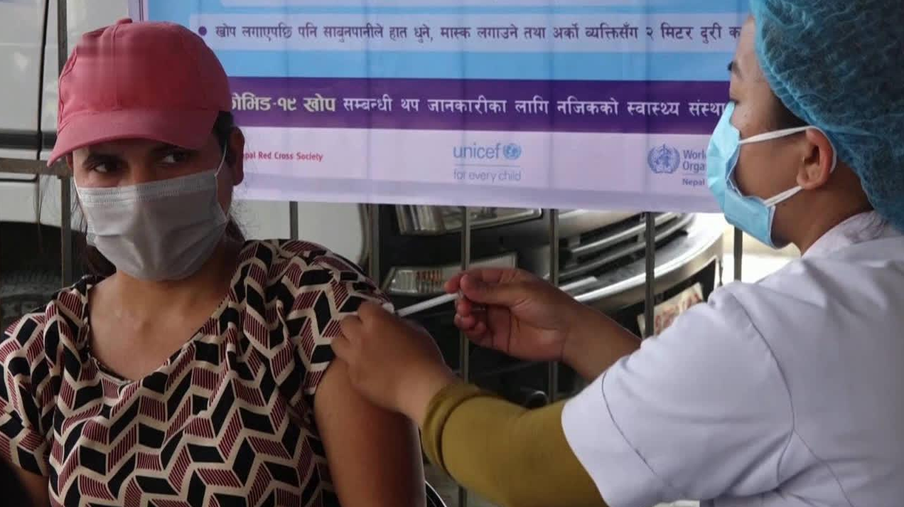 印度商人蜂擁進入尼泊爾，要求接種中國疫苗，遭拒後惱羞成怒-圖2