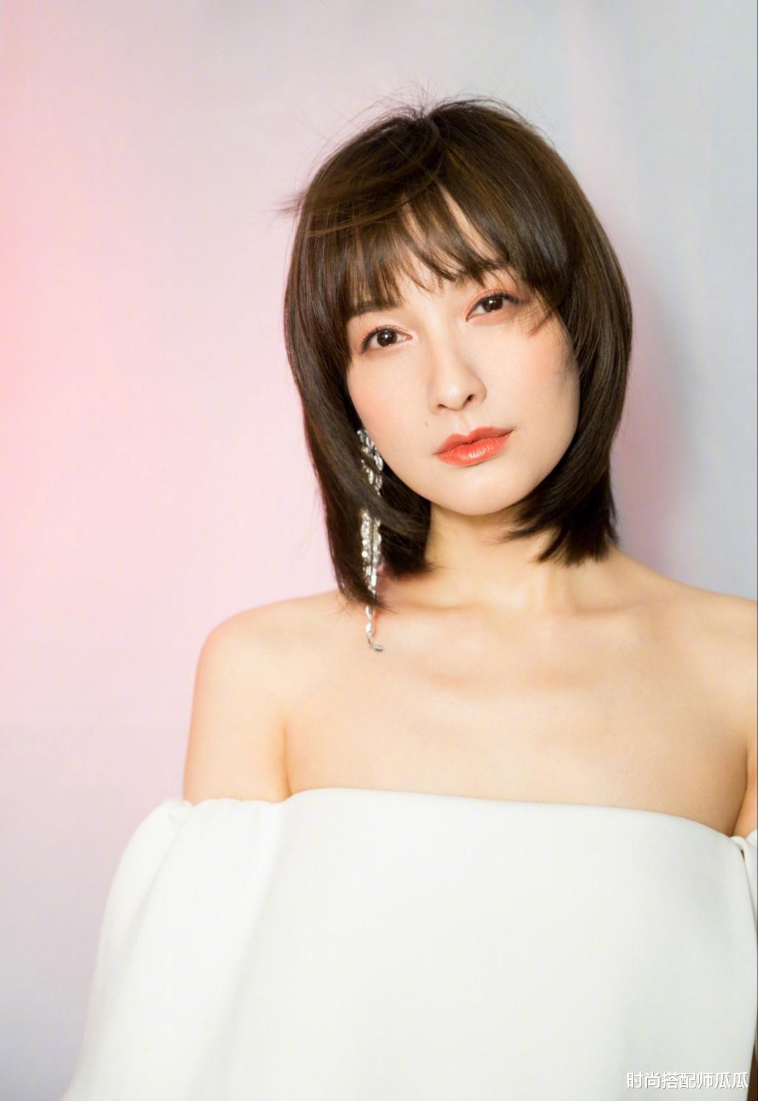 发型 ?建议中年女人,远离这3种“发型”!特别是第2种,显老还没气质