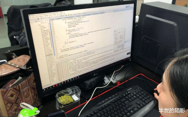 大学|国内出现高利润行业，很多人赚得盆满钵满，你在其中吗？