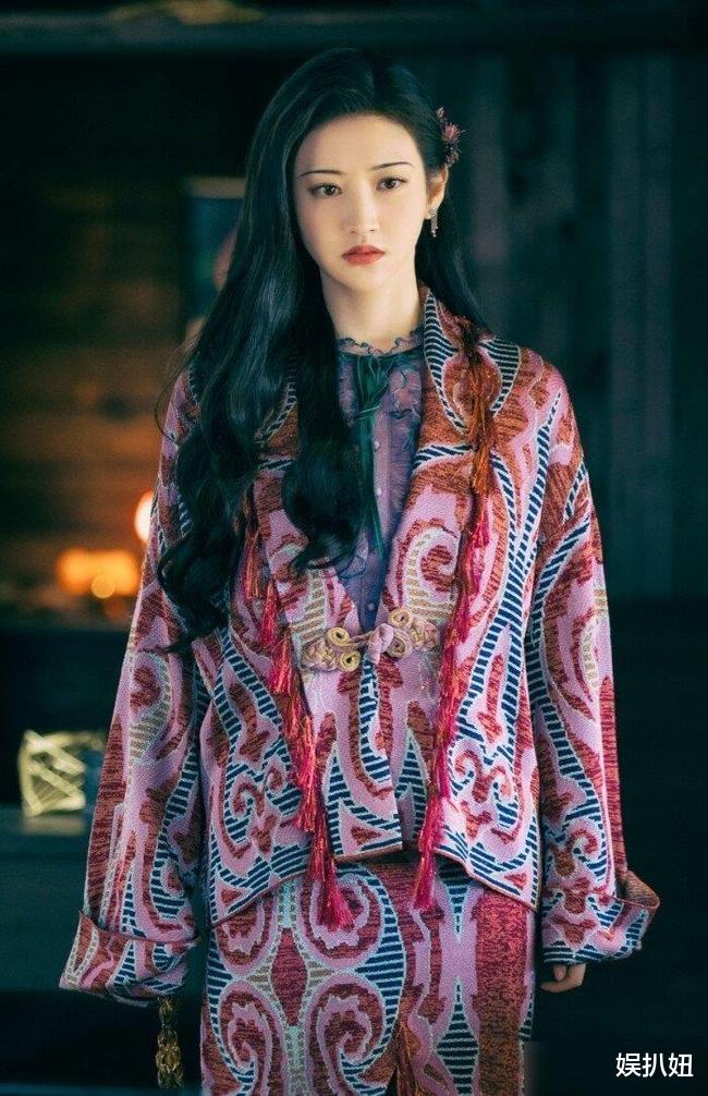 景甜|景甜越来越漂亮了，和《大唐荣耀》时差了很多，这是什么原理呢？