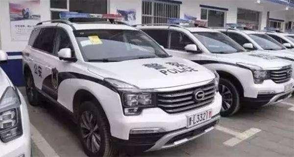 中國警車集體“換裝”，合資品牌遭到淘汰，網友：總算爭口氣瞭-圖2