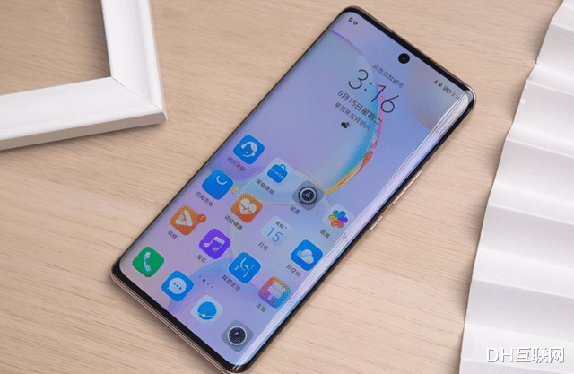 苹果|库克变相承认iPhone12缺点？苹果上架新品，但“果粉”难以接受