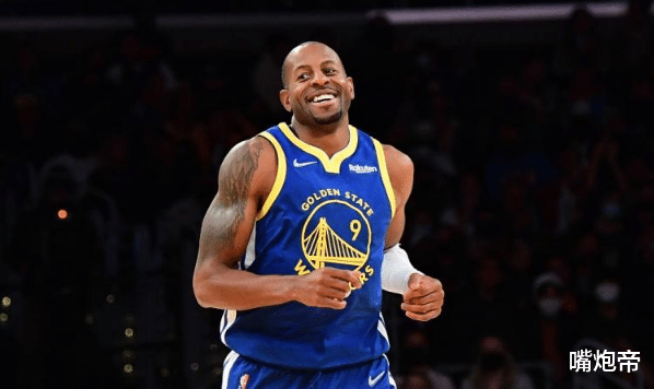 國(guó)際米蘭|不裝死了，勇士68歲鎮(zhèn)隊(duì)之寶合砍26分16助12板！為終結(jié)太陽熱身