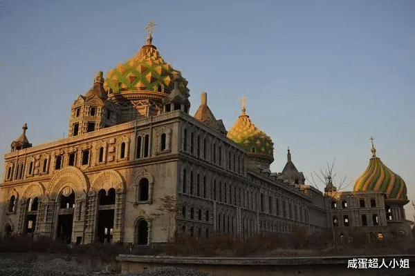 古镇 河北一开发商“锒铛入狱”，所建大楼已烂尾，使上万业主人财两空