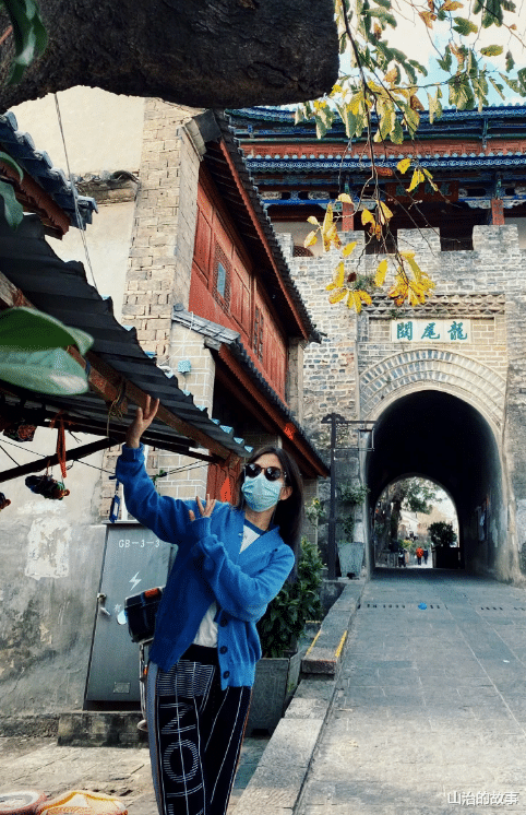 赵薇|别看赵薇不露面，她的人气高着呢，一组照片炸出所有粉丝！