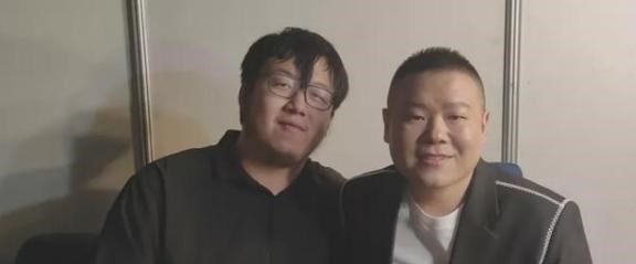 快乐大本营|《快乐大本营》第一期录制结束,信息迅速散播,何老师成最大亮点