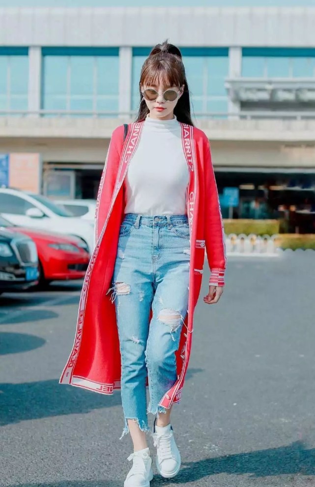 孔雪儿 女明星为了上镜有多拼,穿湿衣服演戏,吃水煮萝卜白菜都是常态