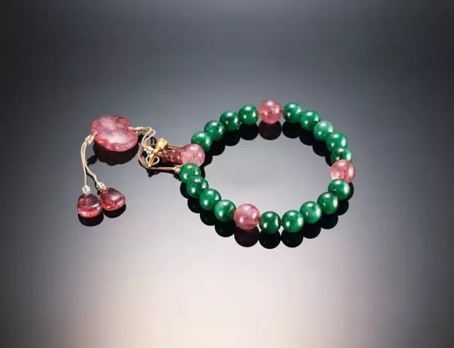 翡翠|慈禧爱不释手的清朝翡翠十八子为何能拍出172.5万高价？