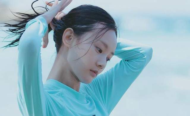 冯绍峰|她是赵丽颖的替身，趁颖宝怀孕期间狂拍15部女主，如今是当红小花