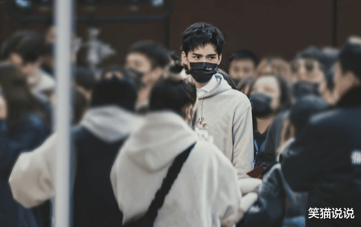 龚俊|《我要逆风去》开机：龚俊钟楚曦路透照好绝，宣传片花絮曝光好搞笑！