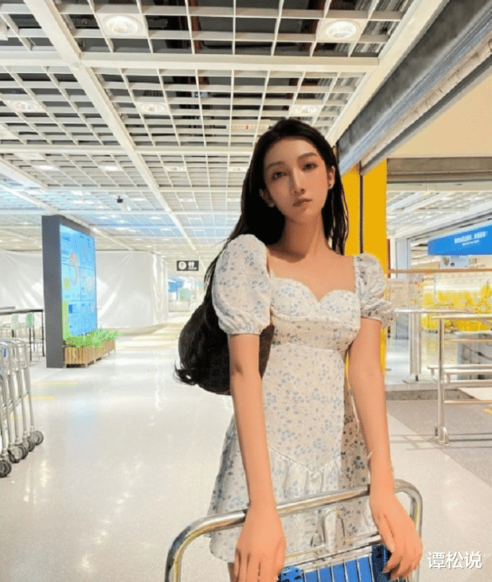 吴亦凡|困兽犹斗！网曝吴亦凡母亲请成龙帮忙被拒，找都美竹帮忙认作儿媳