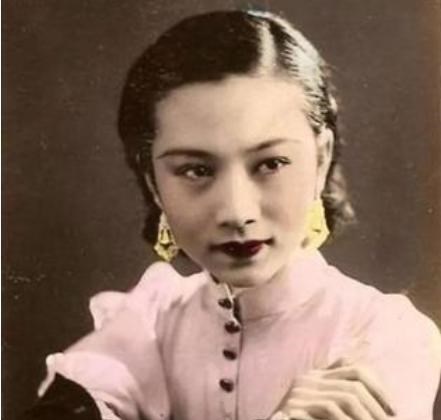 叶蓁|她满心欢喜进花轿，哪知公公成新郎，生下两子三女，死后卷席下葬