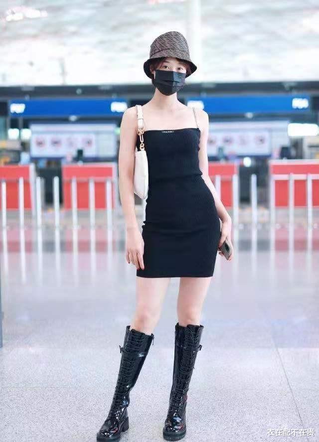 衣在配不在贵|31岁蓝盈莹又穿对了，吊带裙领口看似保守，却不拉低品味还更高级
