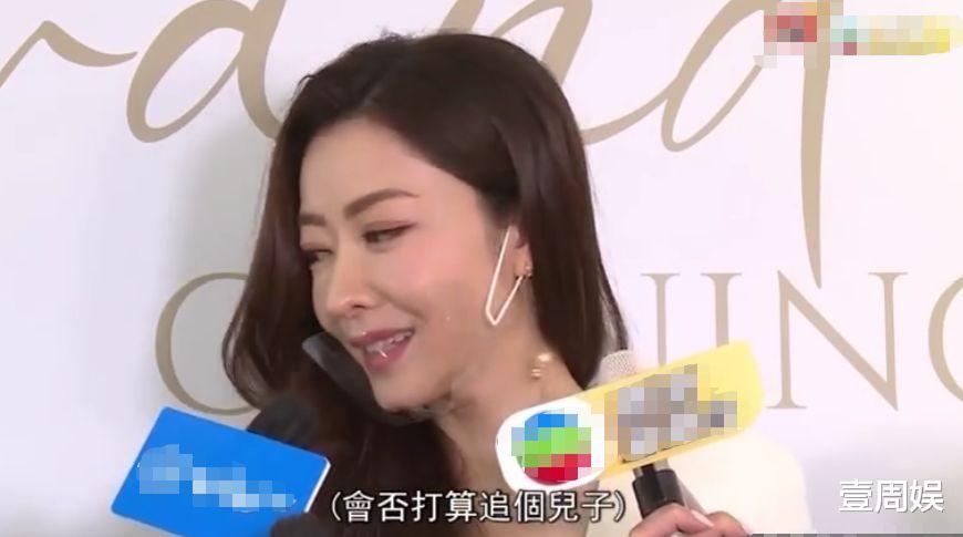 熊黛林|41岁熊黛林现身活动，身材简直绝了，自曝已封肚不会生三胎！