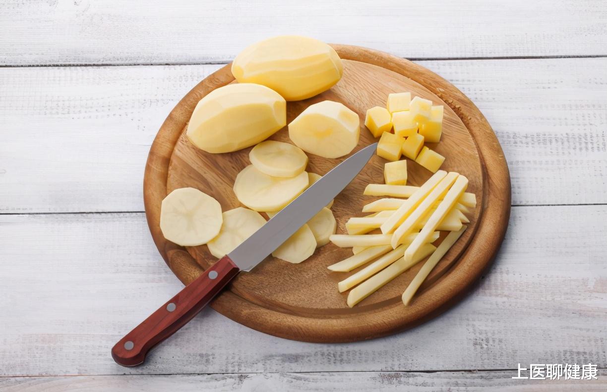 医生|高血糖，不吃甜食就好了？医生坦言：3类不甜“食物”，也要少吃