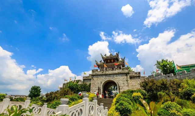 贵州 贵州一处5A古镇，风景不输江南古镇，门票80游客却都说值