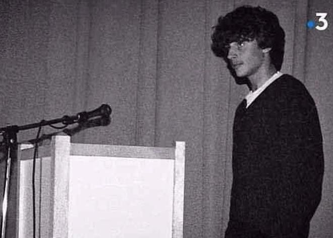 埃马纽埃尔·马克龙|1994年，41岁布丽吉特和16岁马克龙的恋情曝光，丈夫气得离家出走