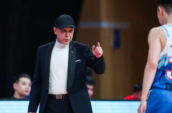 新疆男籃|恭喜！新疆男籃簽下CBA超級外援，昔日FMVP能否帶隊打進(jìn)季后賽？