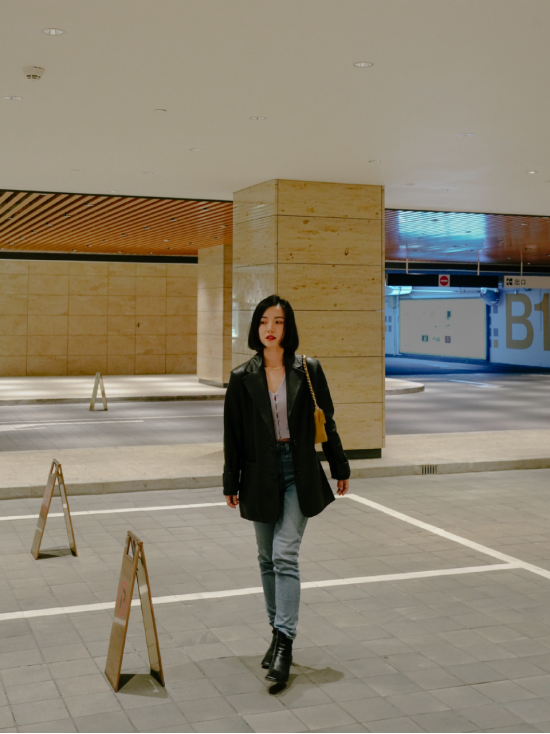 军人|30岁女人也可以穿出个性,拒绝沉闷普通,这样穿简约又干练