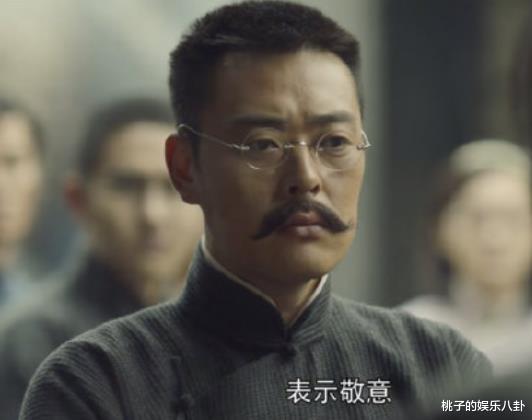 许佳琪|张桐：拍《亮剑》走红，抑郁症和失明险些毁掉事业，力压张译获飞天奖视帝