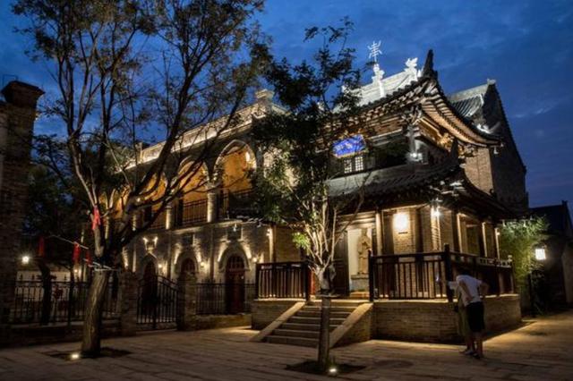 无锡 河南成“五一热门”的“人造景区”，位于一村，可媲美“乌镇”