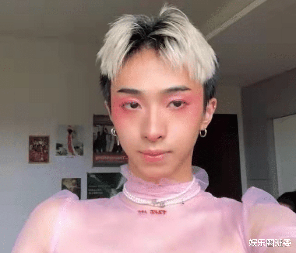 伊能静|伊能静一家三口迎圣诞，5岁米粒正脸曝光似留洋大小姐，因特殊情况被保护