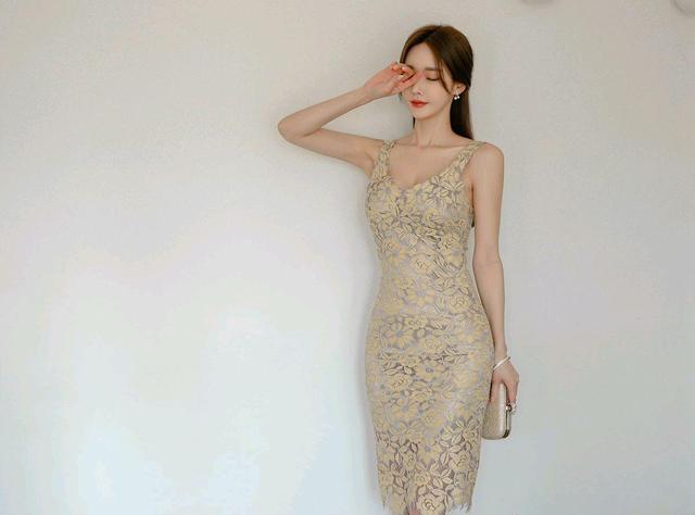 心壹文学|女神孙允珠高清时尚搭配：塞维利亚金箔桂叶香槟晚礼裙