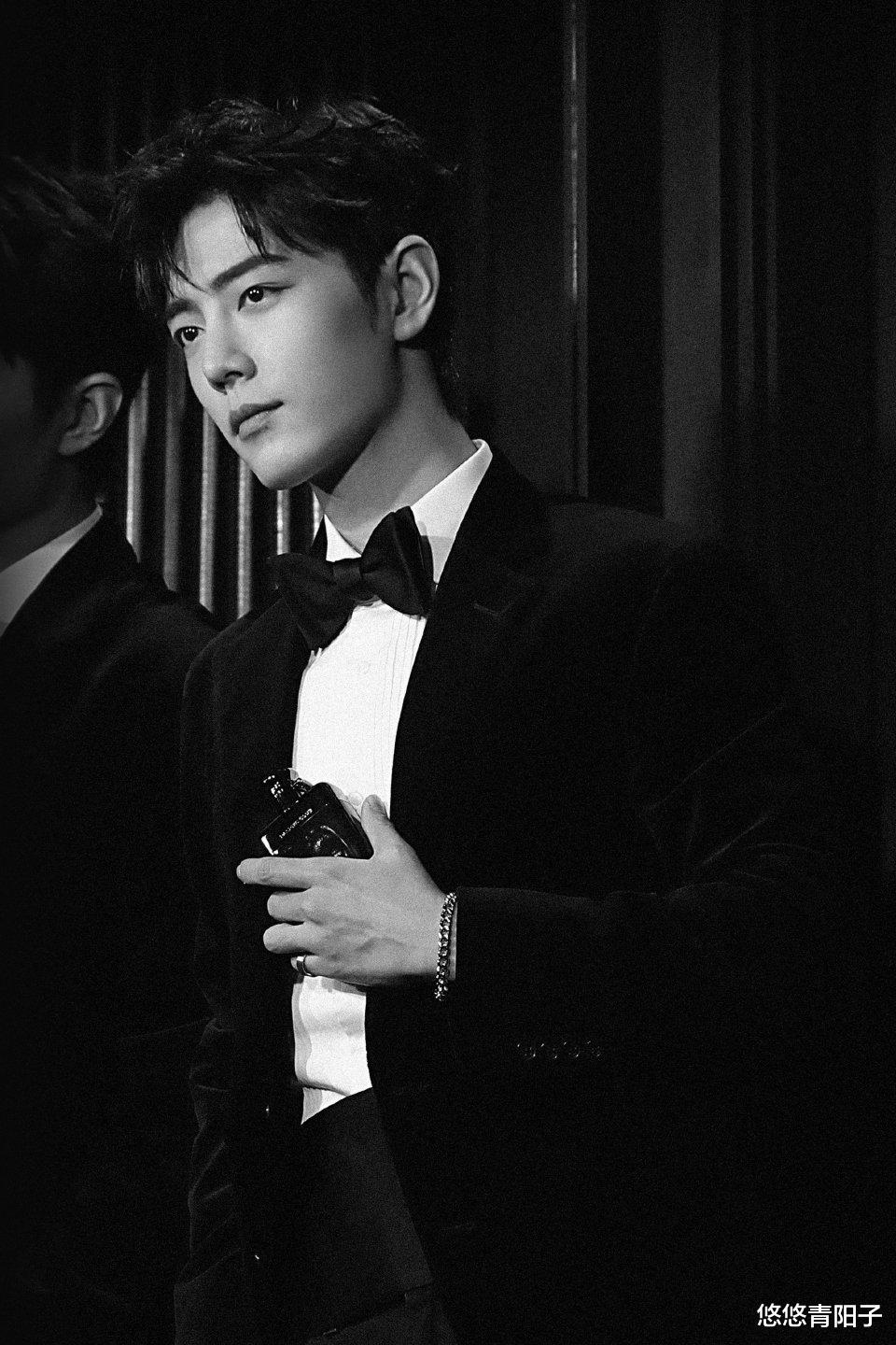 龚俊|开小灶剪影官宣“新代言人”，网友：老夫老妻的神秘感！